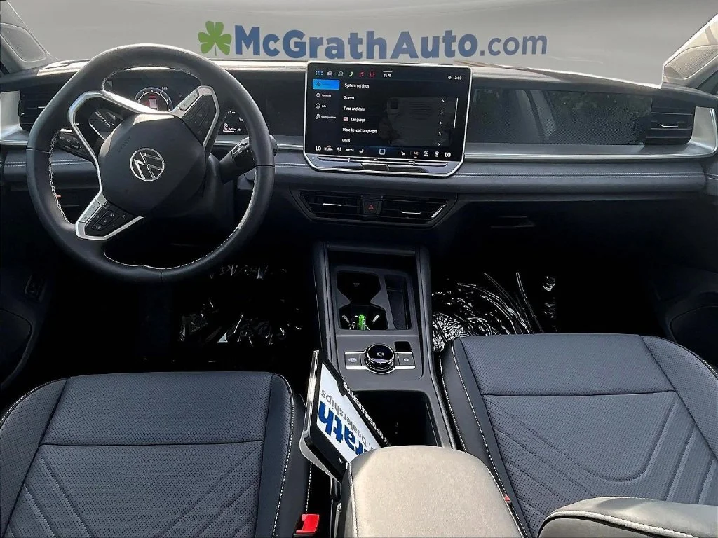 New 2026 Pure White Volkswagen 2.0T SE image 5