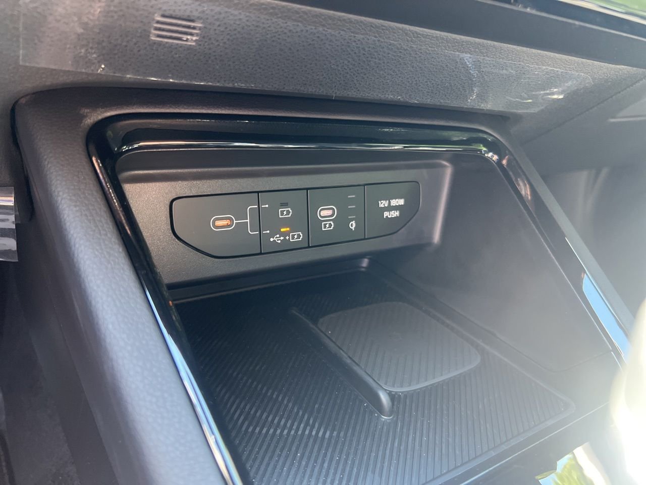 Used 2026 White Kia GT-Line image 31