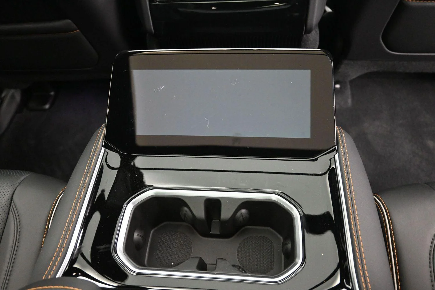 New 2026 High Gloss Black Jeep Summit Reserve image 13