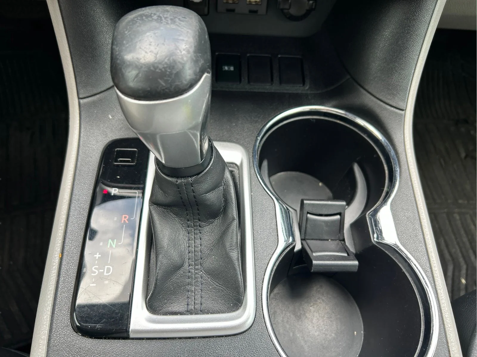 Used 2019 Predawn Gray Mica Toyota LE Plus image 17