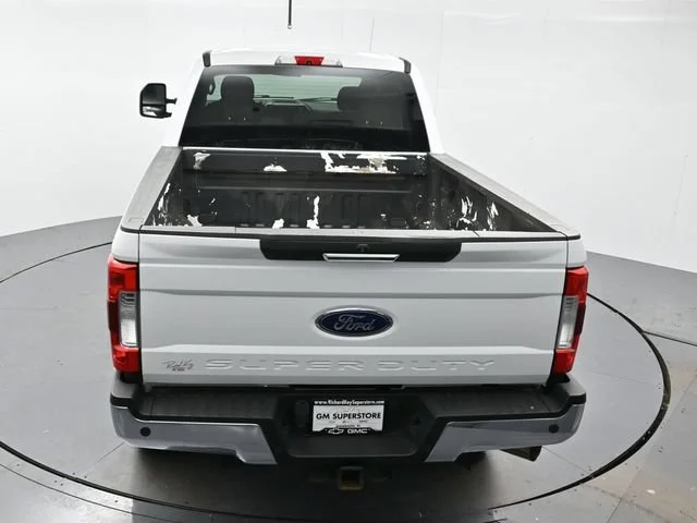Used 2018 White Ford XL image 33