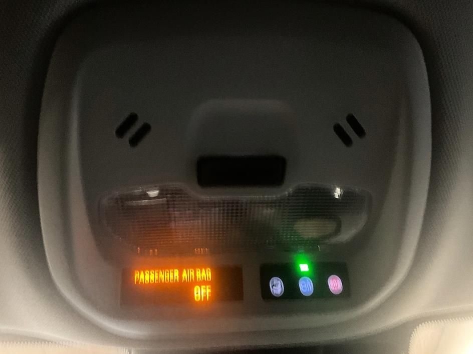 Used 2025 White Chevrolet ACTIV image 25
