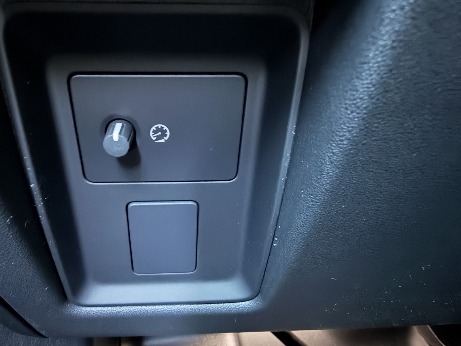 2026 Land Rover Defender X - Photo 23