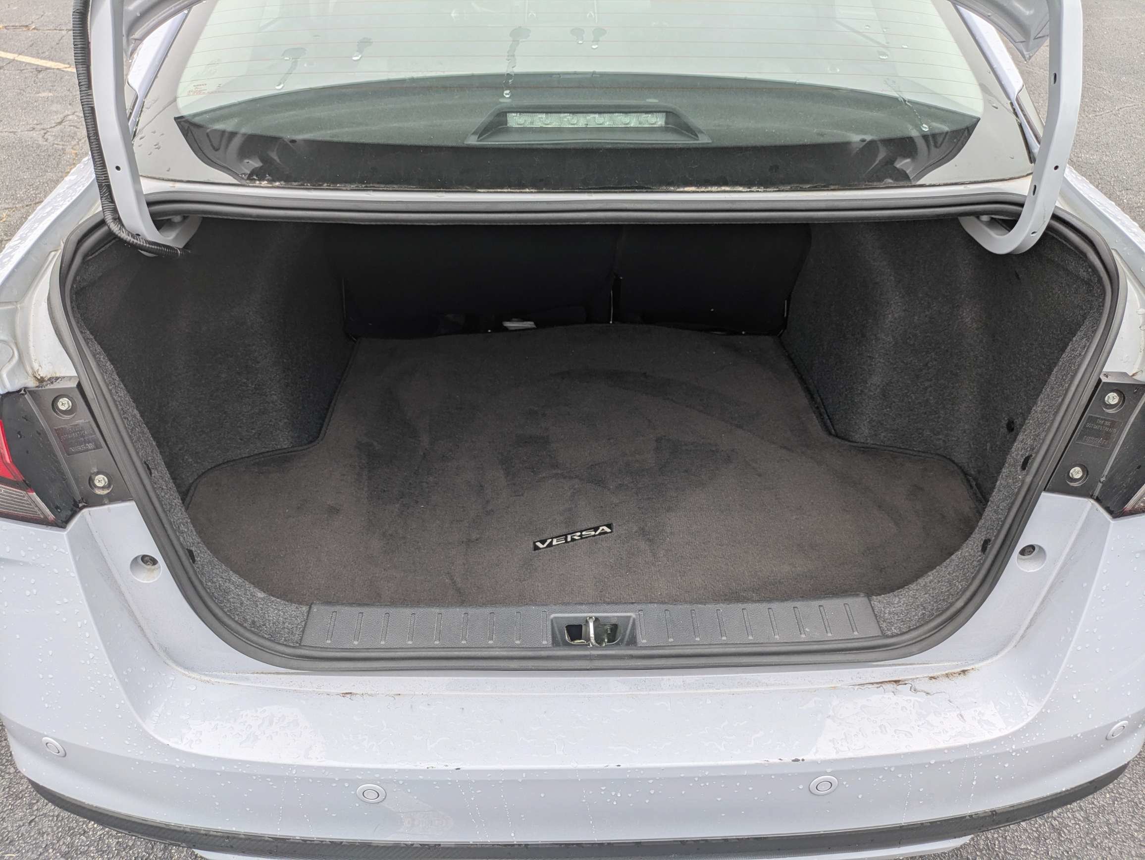 Used 2024 Gray Nissan 1.6 SV image 9