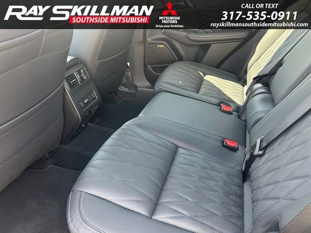 New 2026 White Diamond/Black Roof Mitsubishi Black Edition image 12