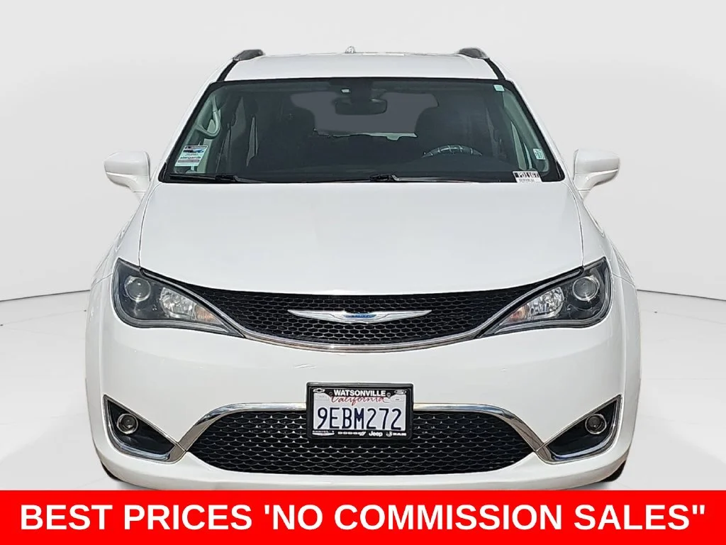 Used 2018 White Chrysler Touring L image 8