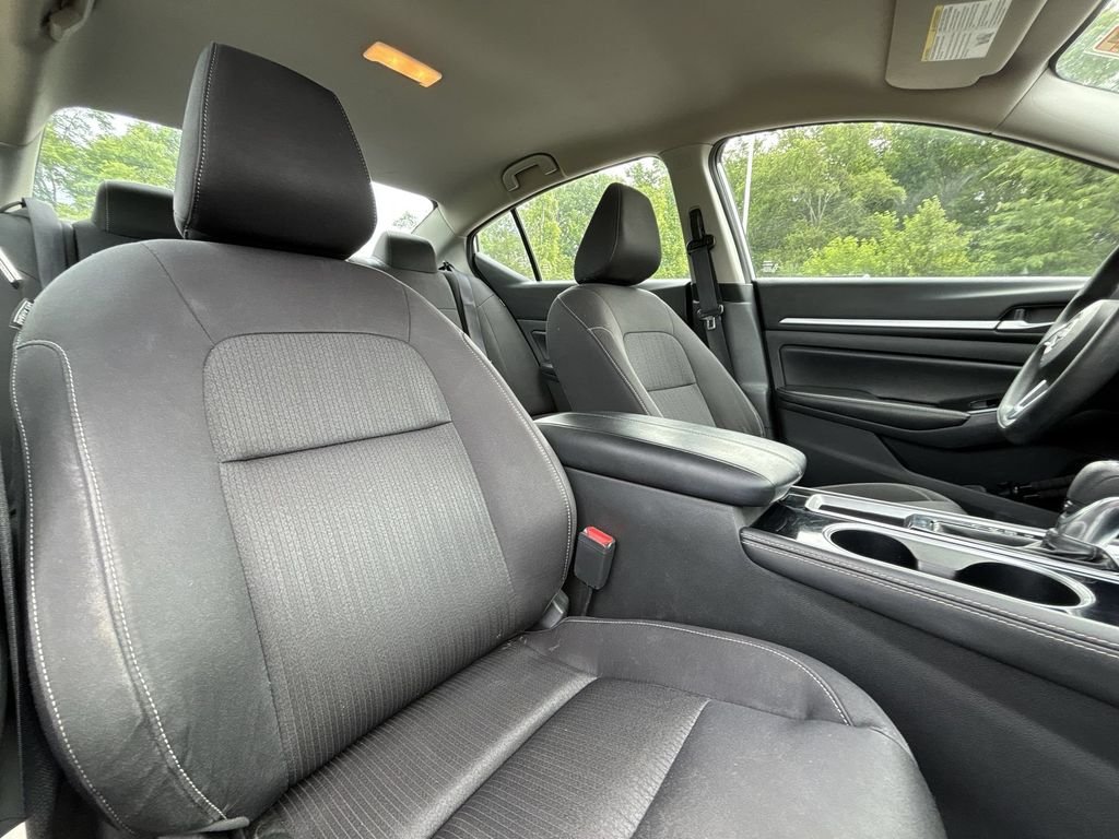 Certified Used 2023 Silver Nissan 2.5 SV image 27