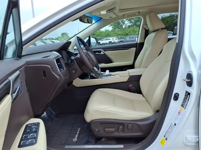 Used 2019 EMINENT WHITE PEA Lexus Base image 15