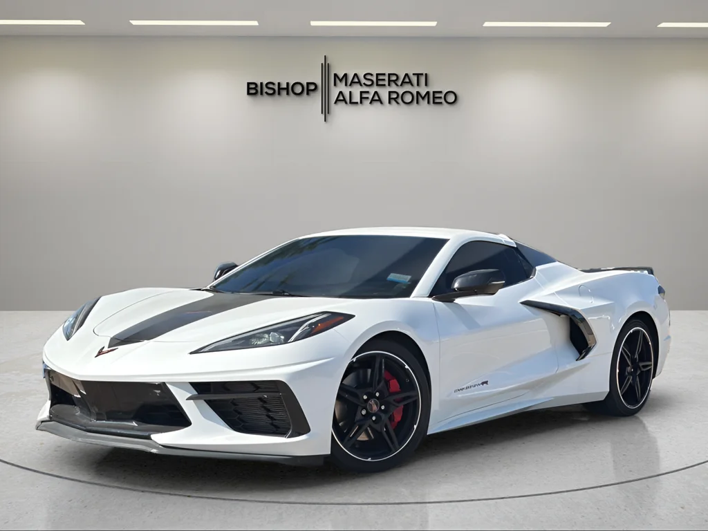 Used 2022 White Chevrolet Stingray image 3