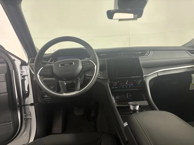 New 2026 White Jeep Laredo image 31