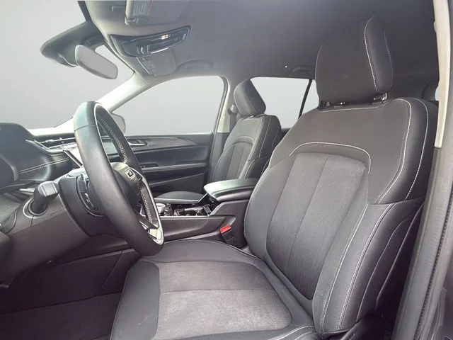 Used 2023 Gray Jeep Laredo image 10