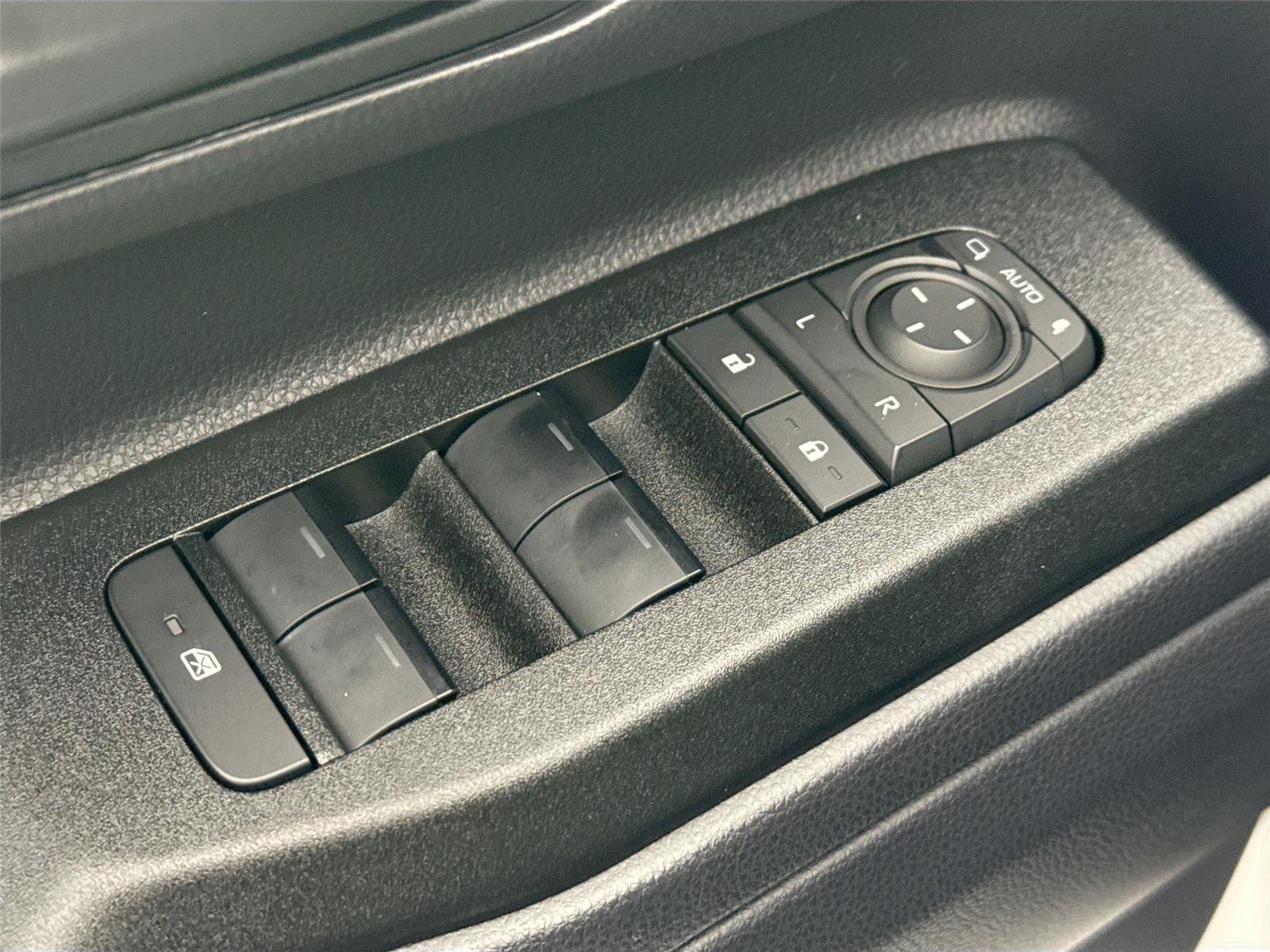 Used 2025 Ice Cap Toyota 1958 image 27