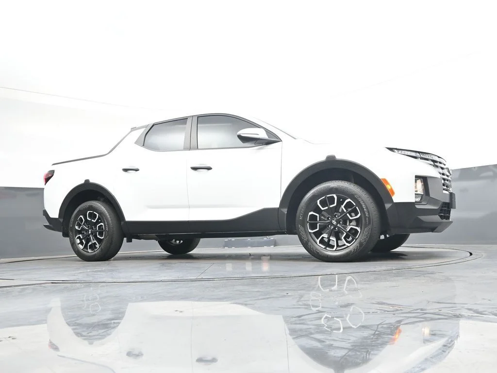 Used 2023 White Hyundai SEL image 40