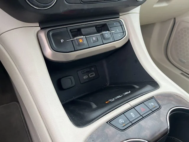 Used 2023 Silver GMC Denali image 30