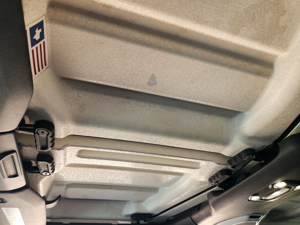 Used 2020 Bright White Clearcoat Jeep Sahara image 27