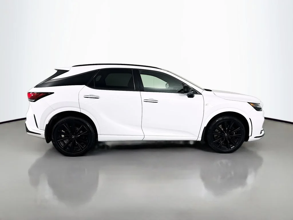 Used 2023 Ultra White Lexus 500h F SPORT Performance image 8
