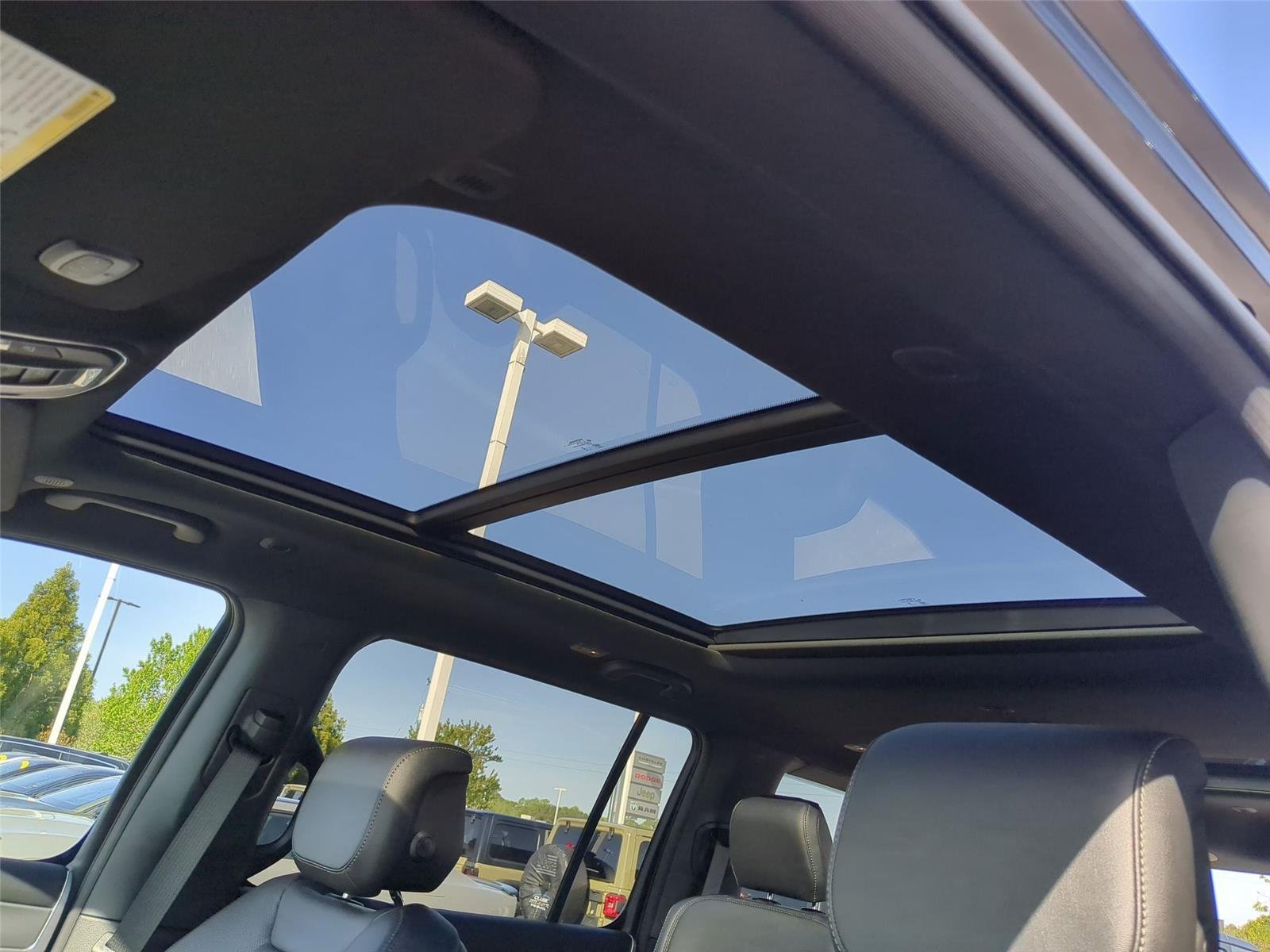 New 2026 High Gloss Black Exterior Paint Jeep Limited Altitude image 25