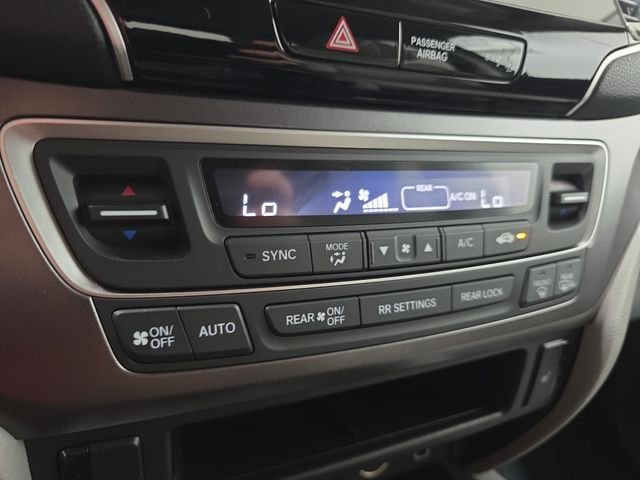 Used 2020 Gray Honda EX image 22