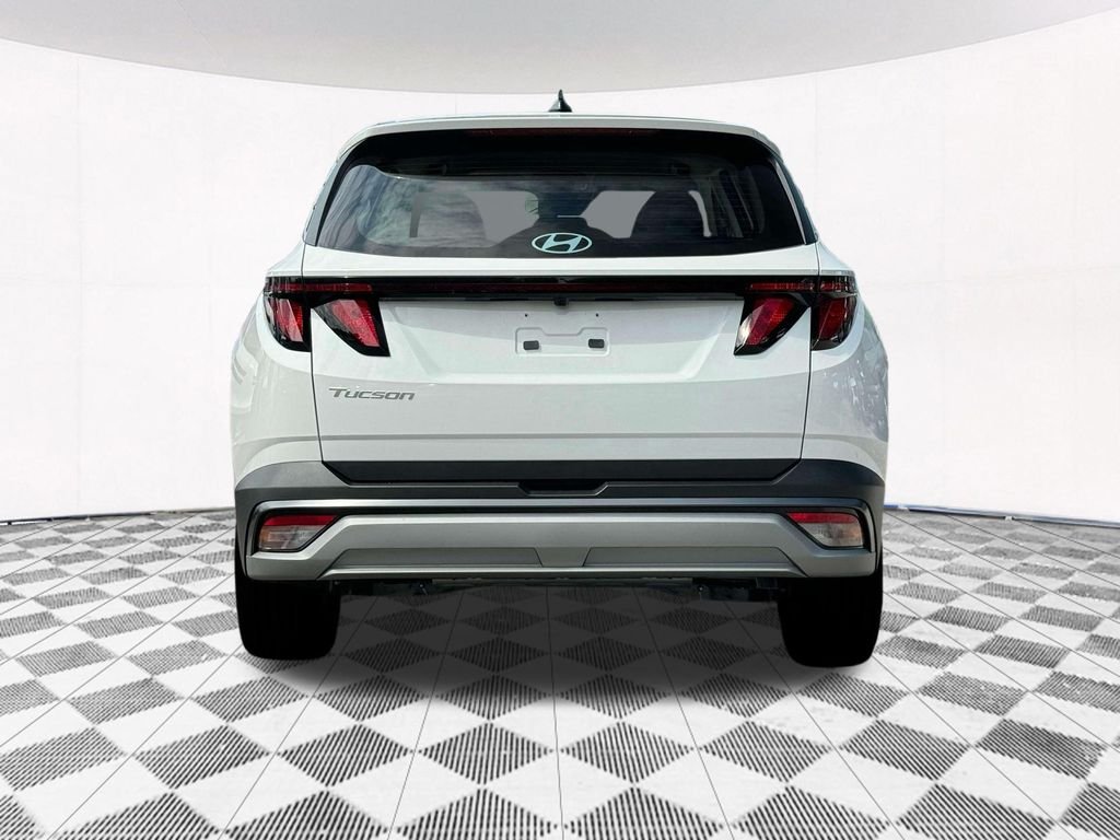 2025 Hyundai Tucson SE - Photo 10