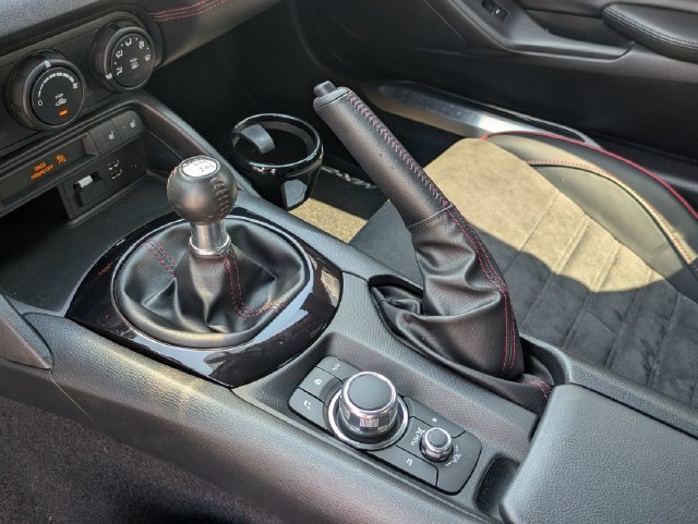 Used 2018 Gray Mazda Club image 21