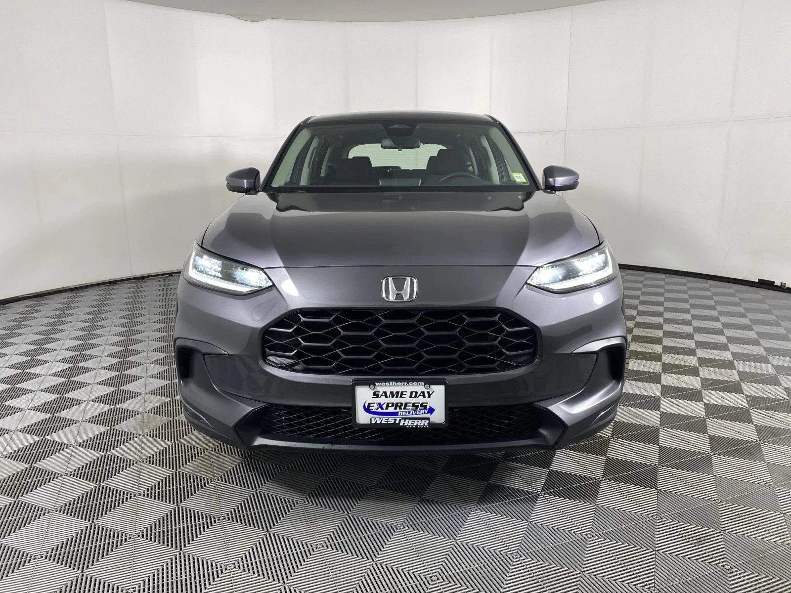 Used 2023 Modern Steel Metallic Honda LX image 2