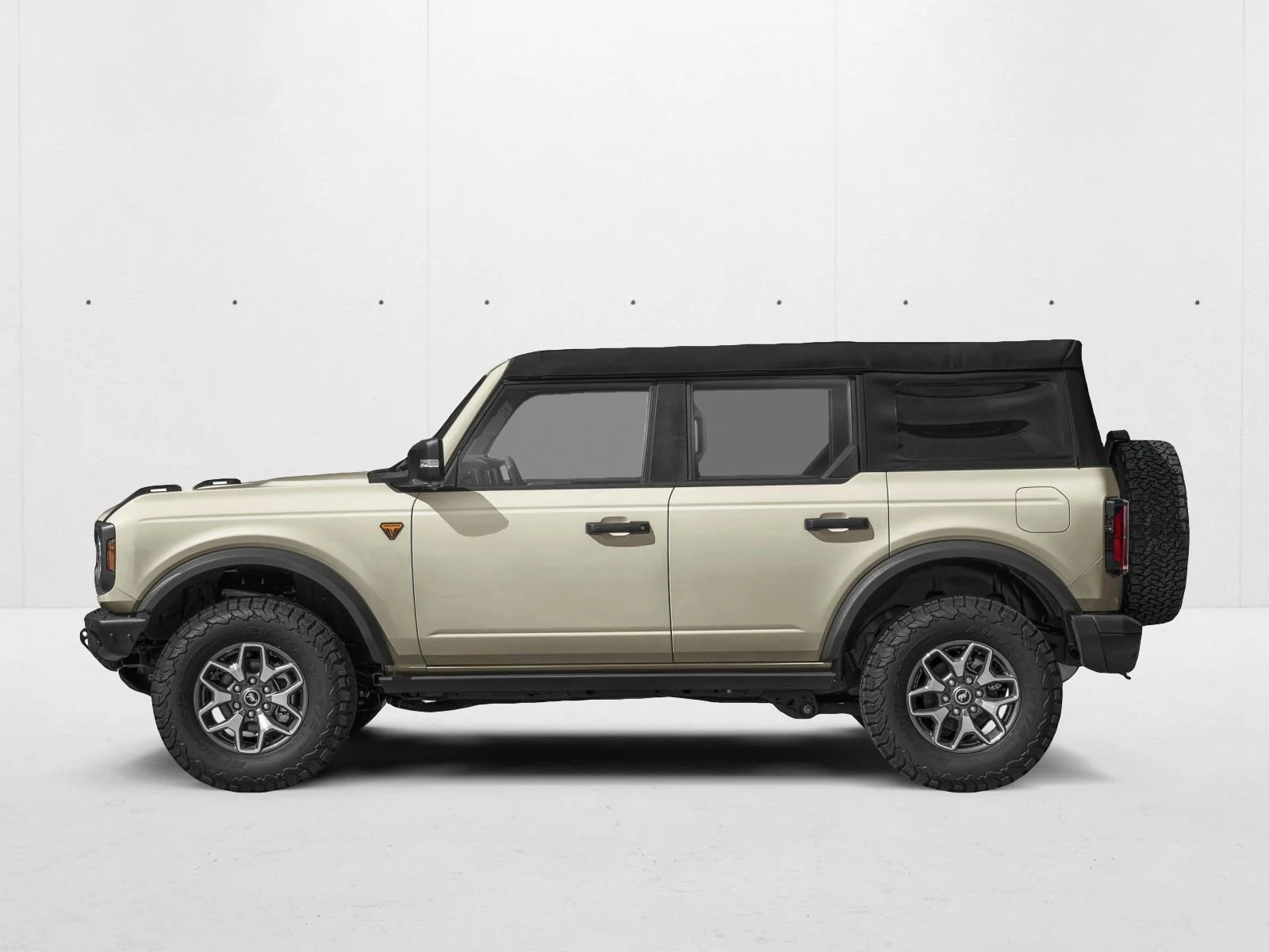 New 2026 Desert Sand Ford Badlands® image 28