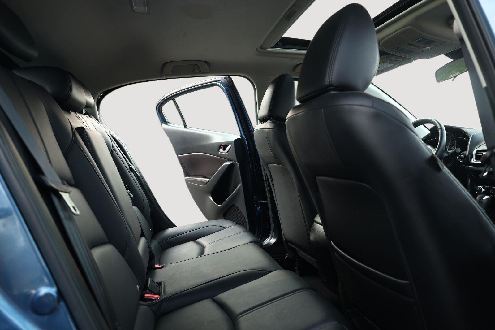 Used 2018 Eternal Blue Mica Mazda Touring image 19