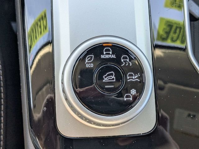 Used 2025 Black Mitsubishi ES image 24