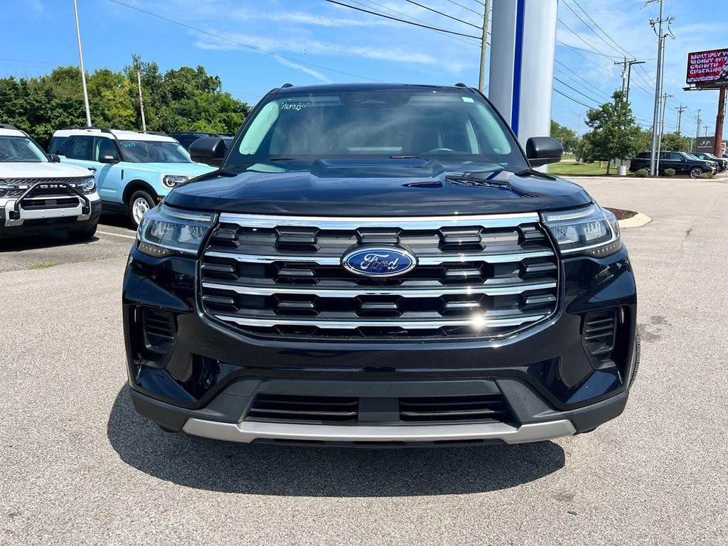 Used 2025 Black Ford Active image 2