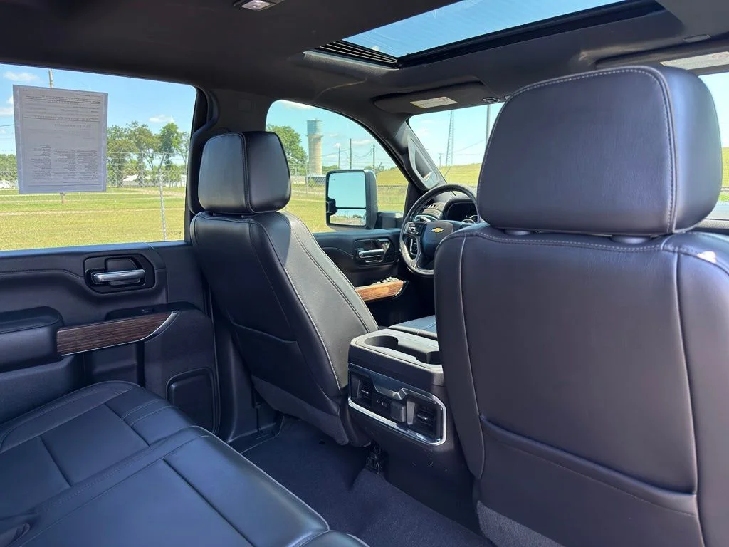 Used 2022 Black Chevrolet High Country image 32