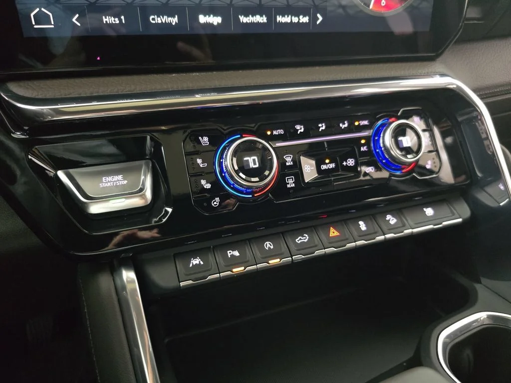 Used 2024 White GMC Denali image 24