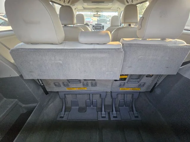 Used 2014 Shoreline Mist Toyota XLE image 15
