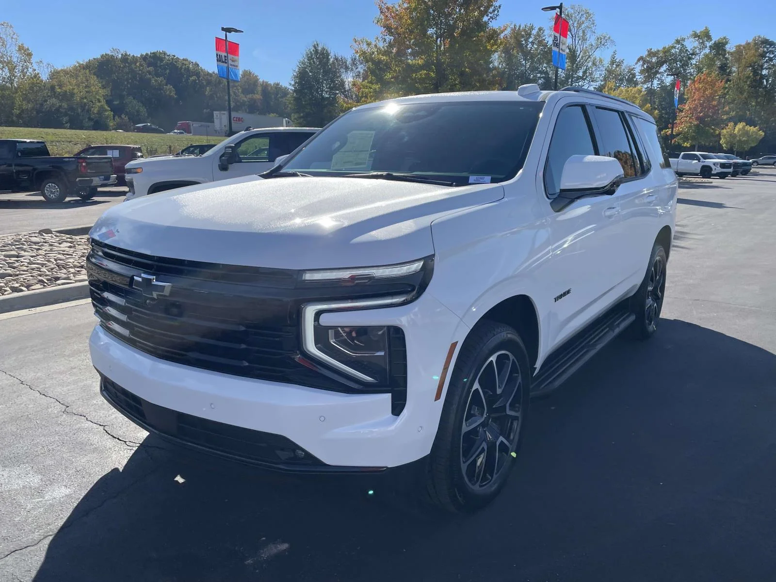 New 2027 Summit White Chevrolet RST image 3