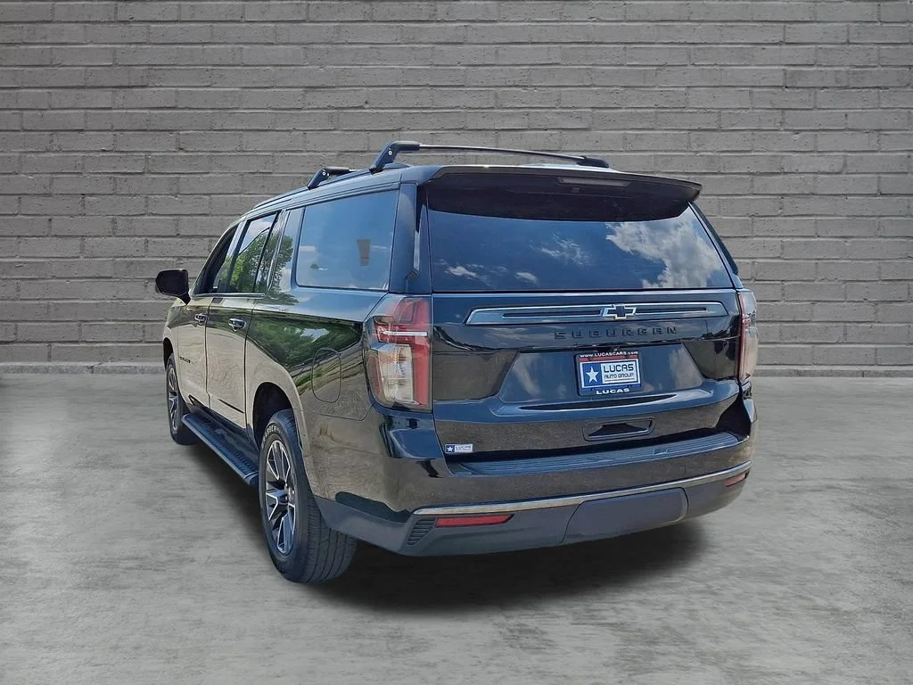Used 2022 Black Chevrolet Z71 image 9