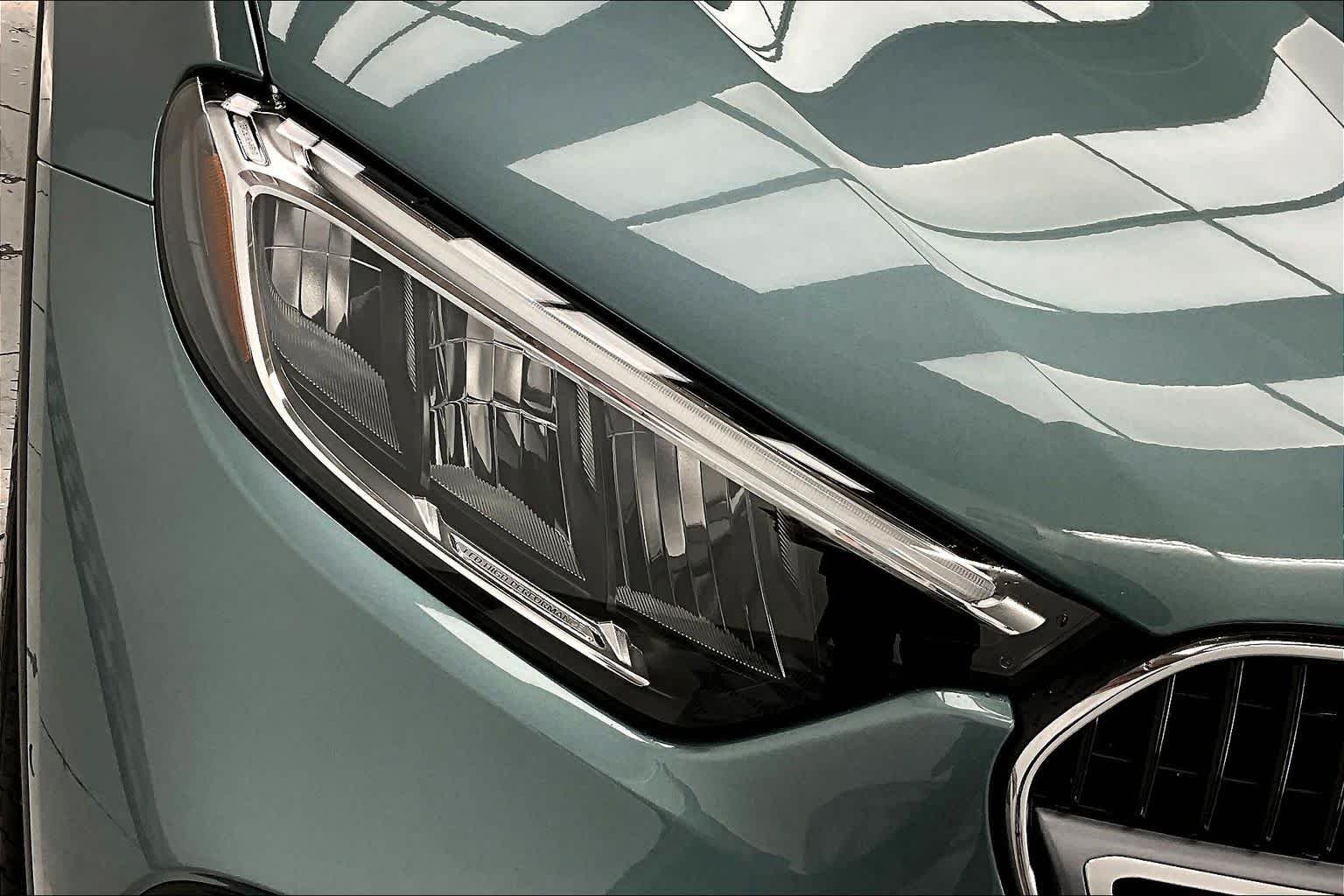 New 2026 Verde Silver Metallic Mercedes-Benz GLC 300 image 21