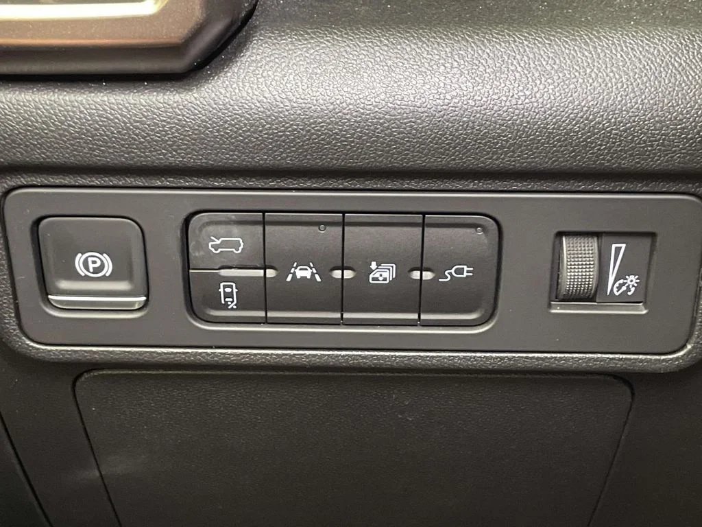 Used 2025 Blue GMC 2X image 34