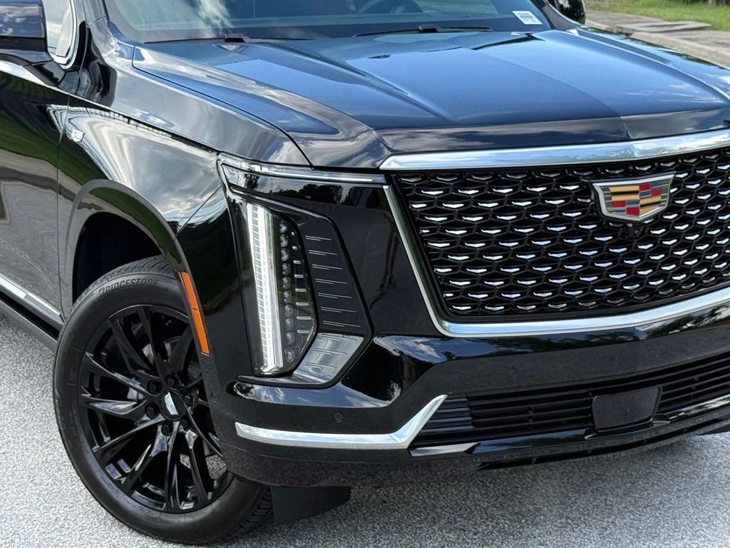 Used 2026 Black Cadillac Luxury image 4