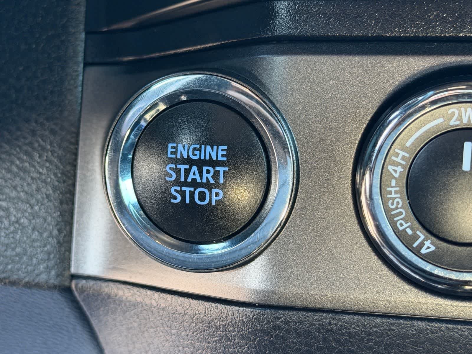 Used 2019 Midnight Black Metallic Toyota SR5 image 26