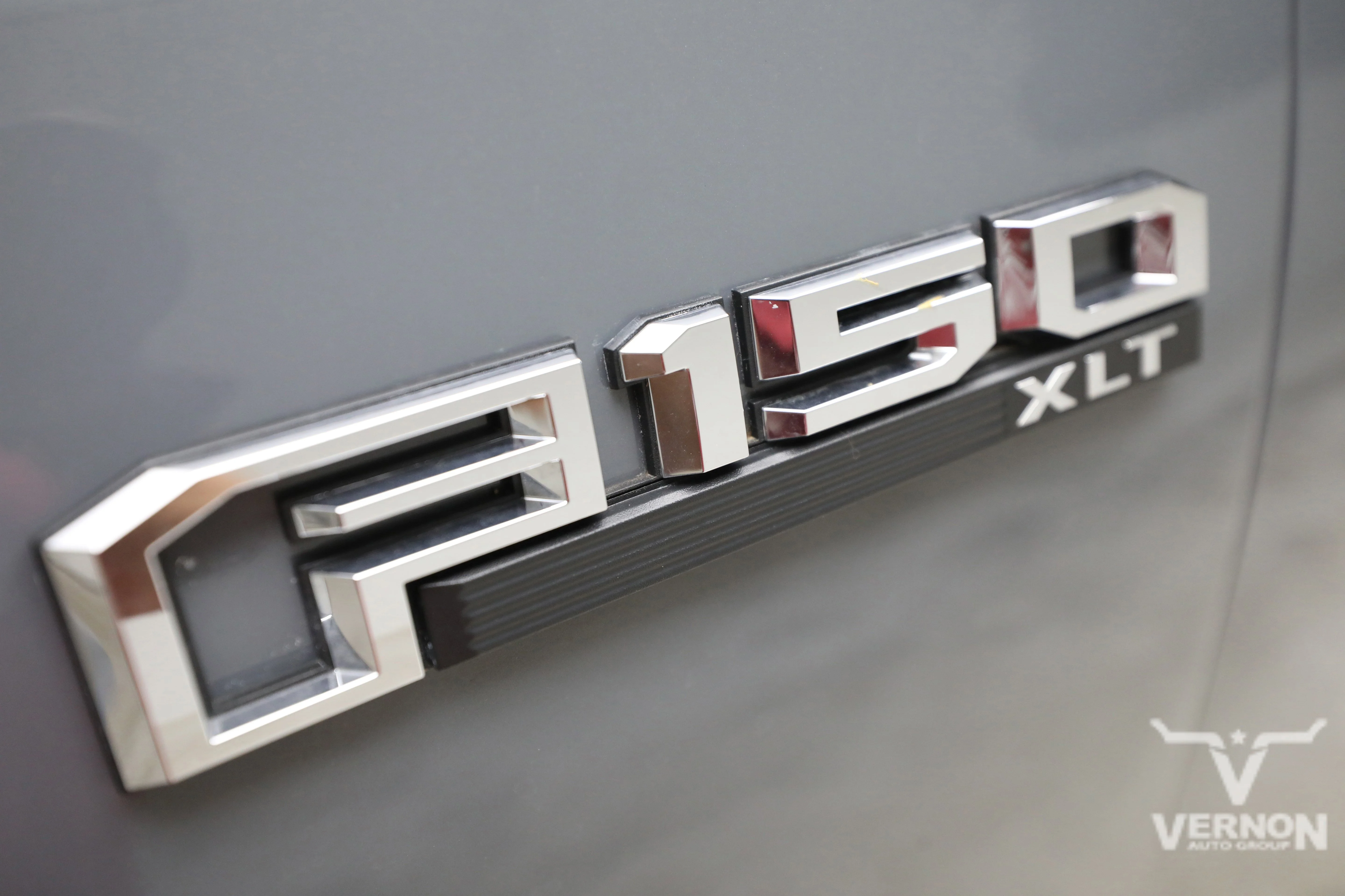 Pre-Owned 2020 Ford F-150 XLT Crew Cab 4x4 Fx4