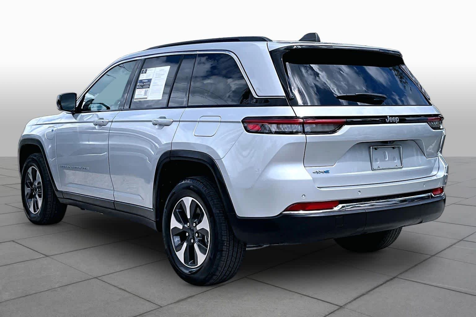 Used 2024 Silver Zynith Jeep  image 12