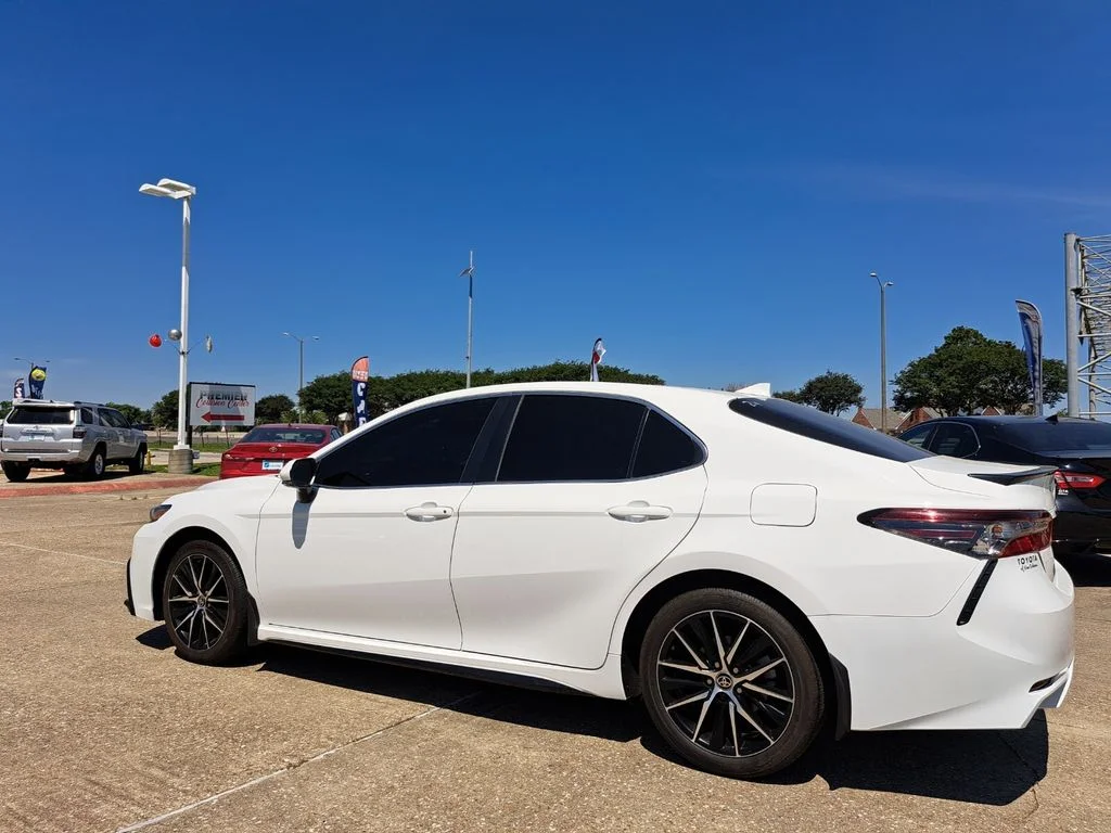 2024 Toyota Camry SE - Photo 7