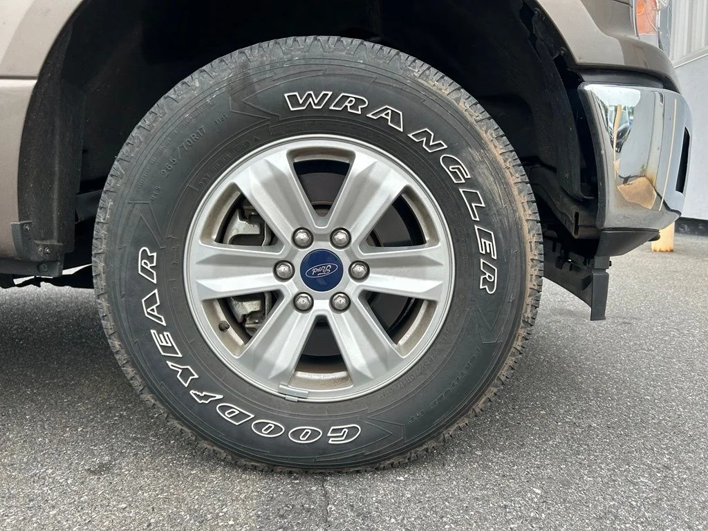 Certified Used 2019 Gray Ford XLT image 25