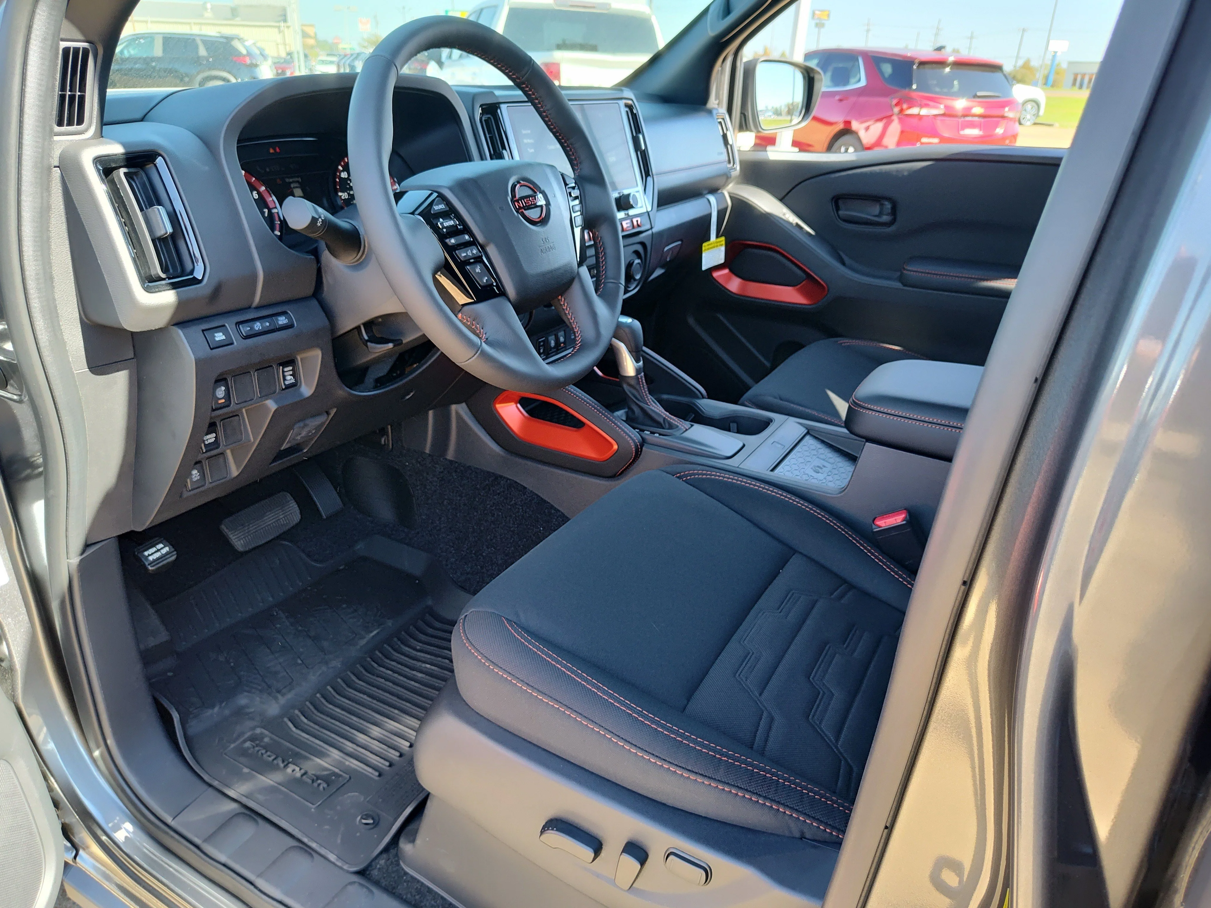 2026 Nissan Frontier PRO-X - Photo 2