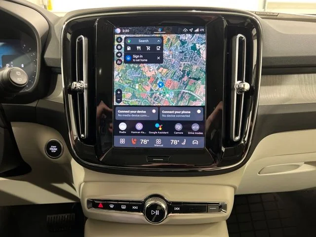 2026 Volvo XC40 Ultra - Photo 16