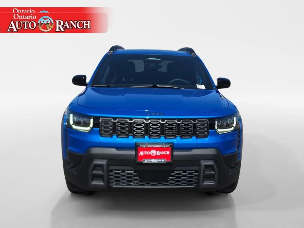 New 2026 Hydro Blue Pearl-Coat Exterior Paint Jeep Limited image 8
