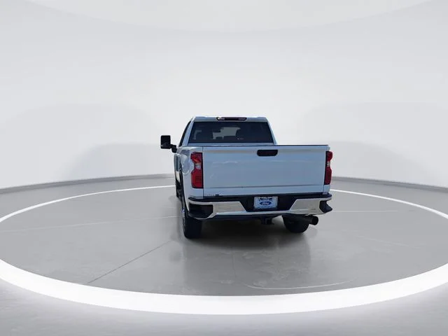 Used 2022 White Chevrolet LT image 6