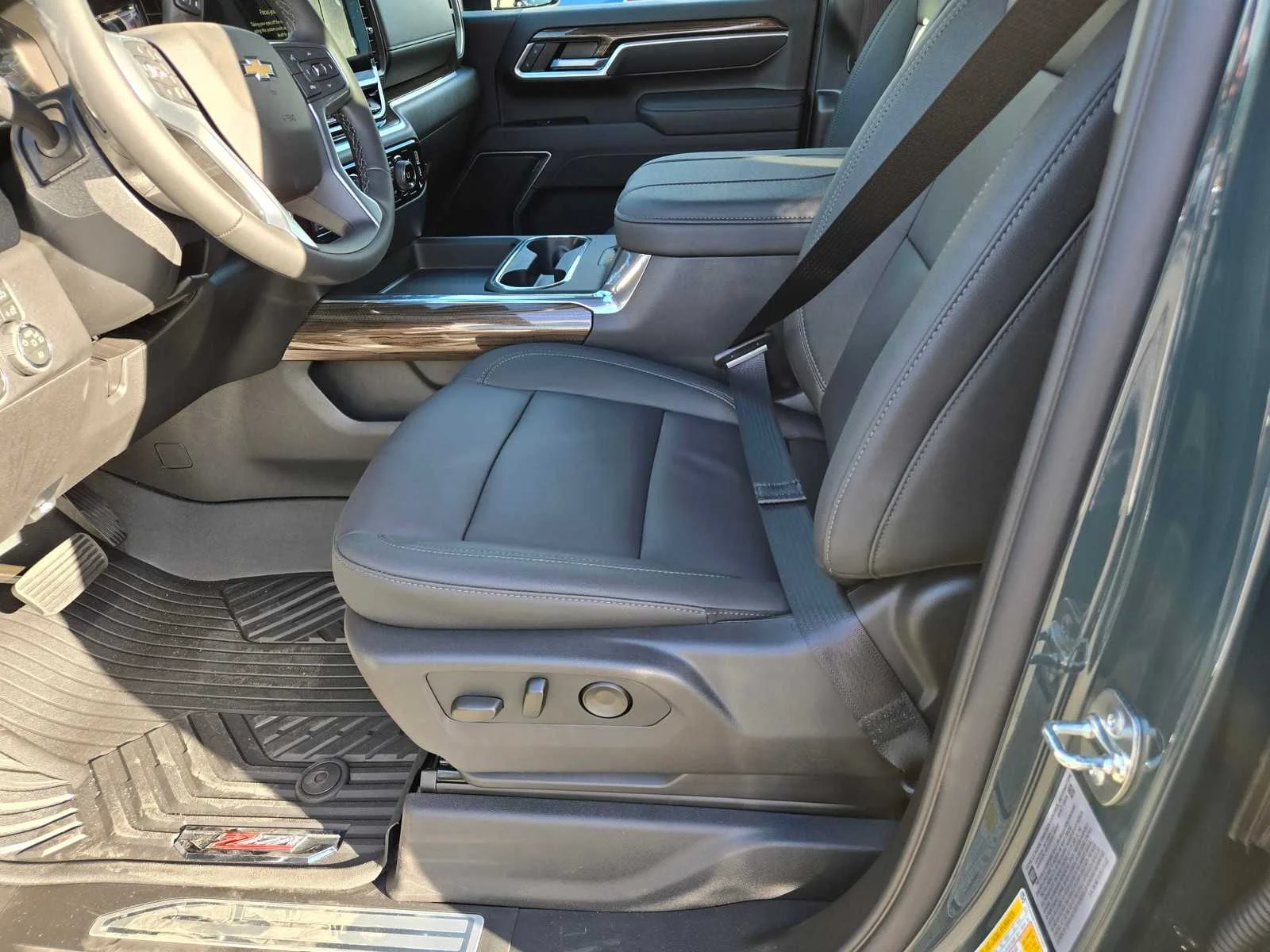 New 2026 Cypress Gray Chevrolet LT image 21