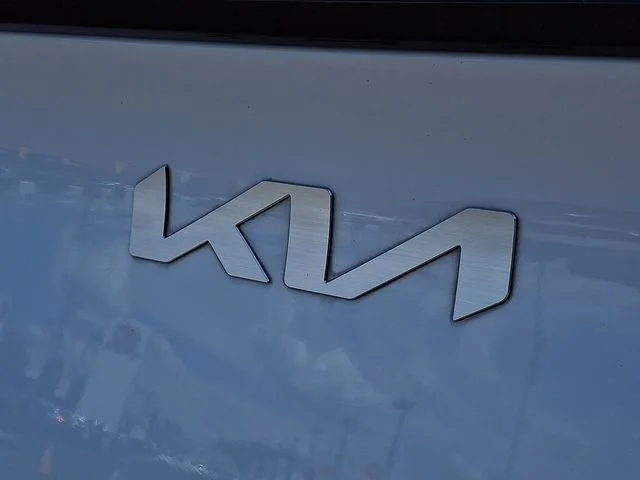 Used 2023 White Kia EX image 31