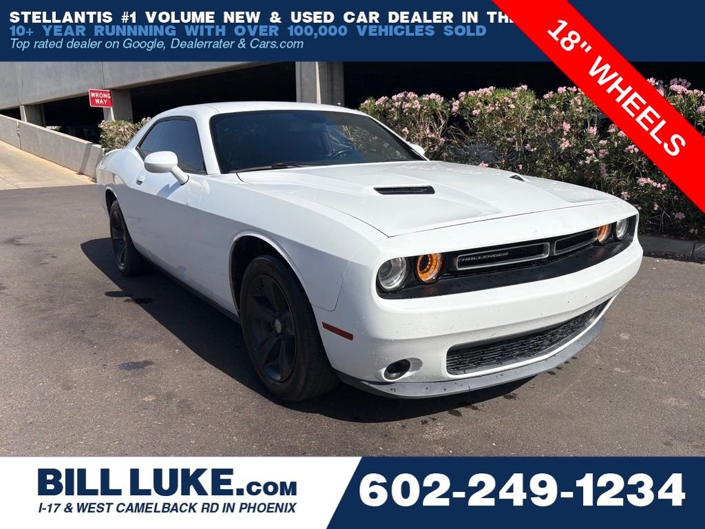 2019 Dodge Challenger SXT Auto's photo