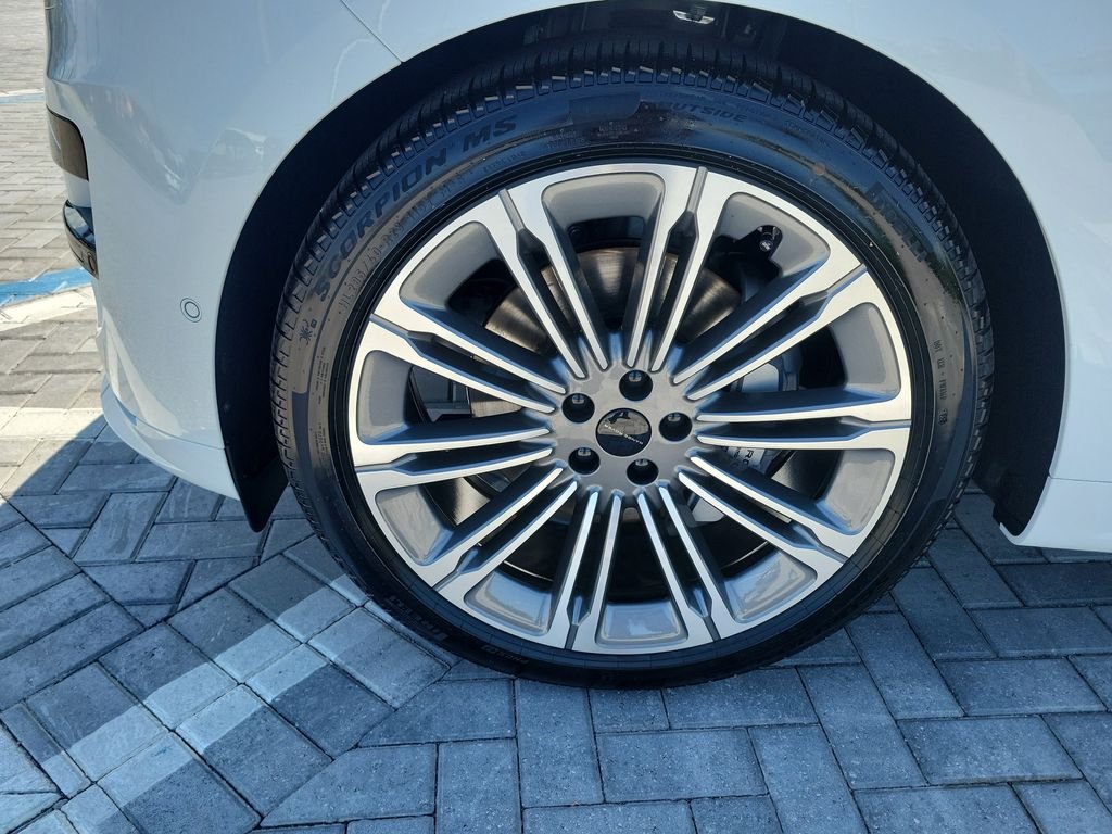 New 2026 White Land Rover Dynamic SE image 13